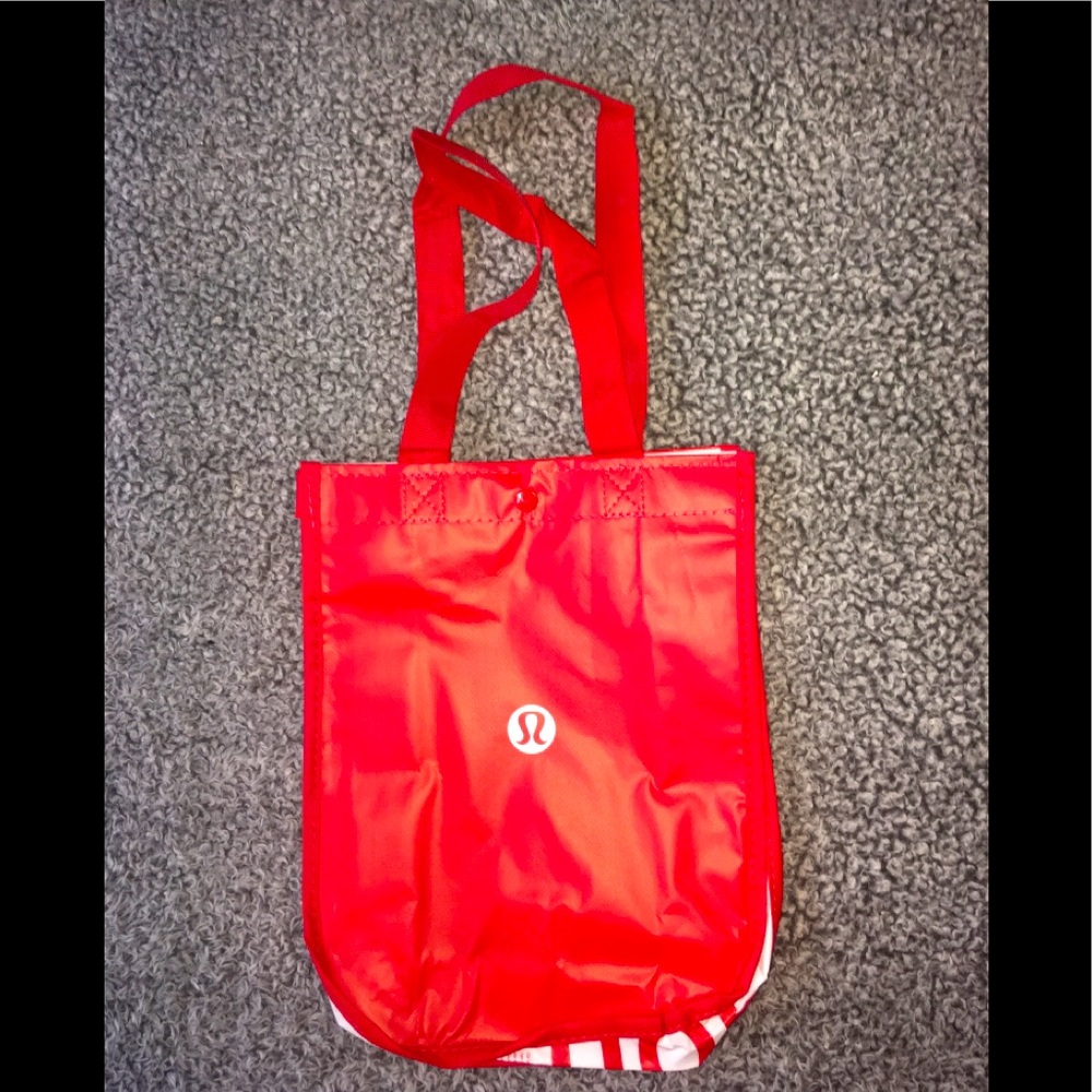 Lululemon small reusable tote